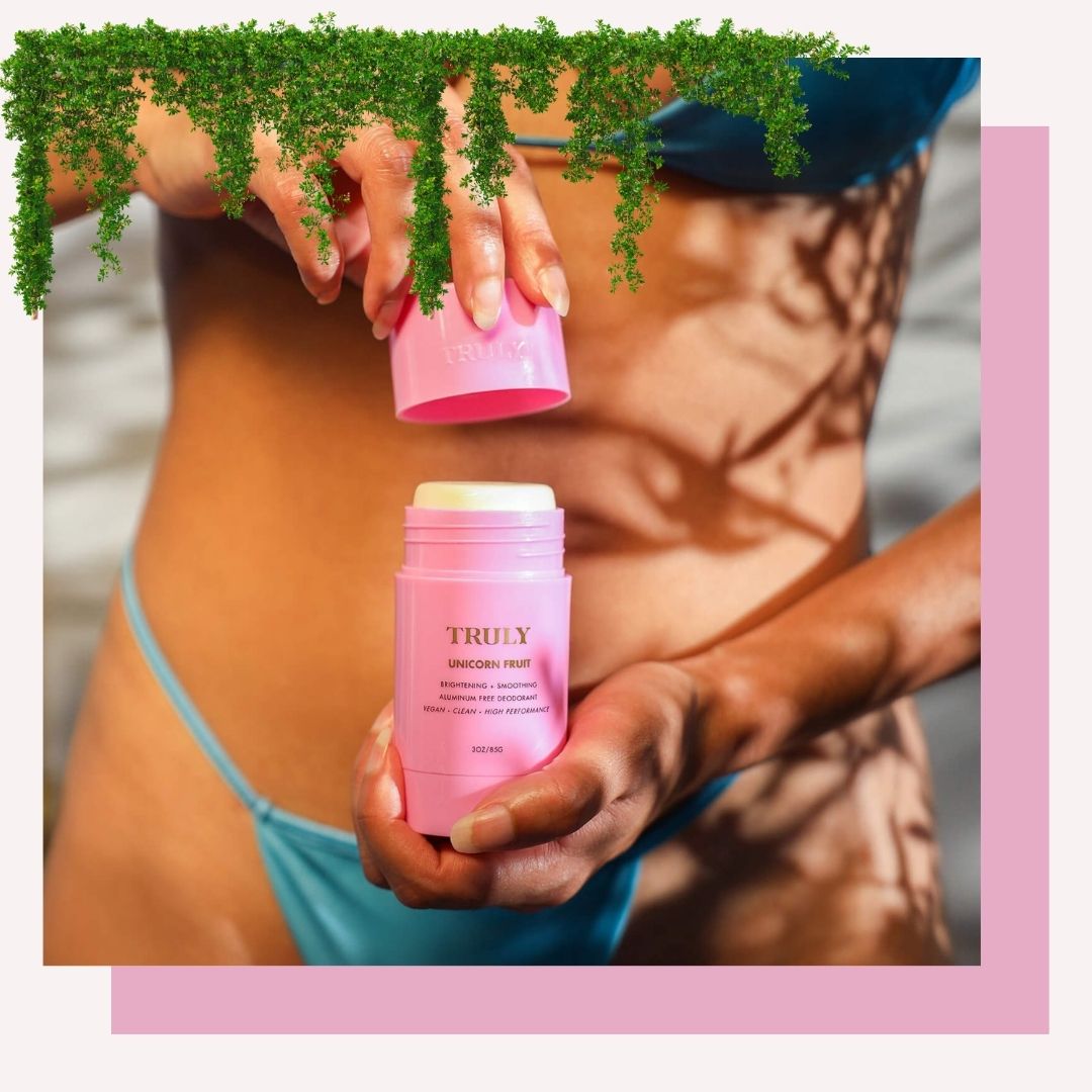 TRULY® DESODORANTE CON AROMA A UNICORN FRUIT - ACLARANTE